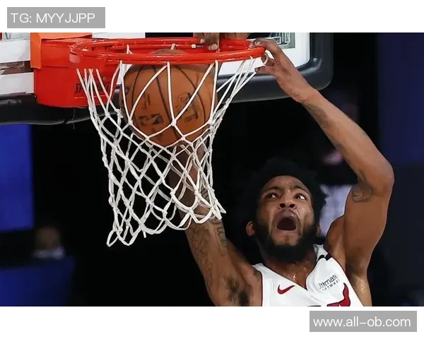 卡姆琼斯因超速被拦截逮捕急于赶往训练场引发关注